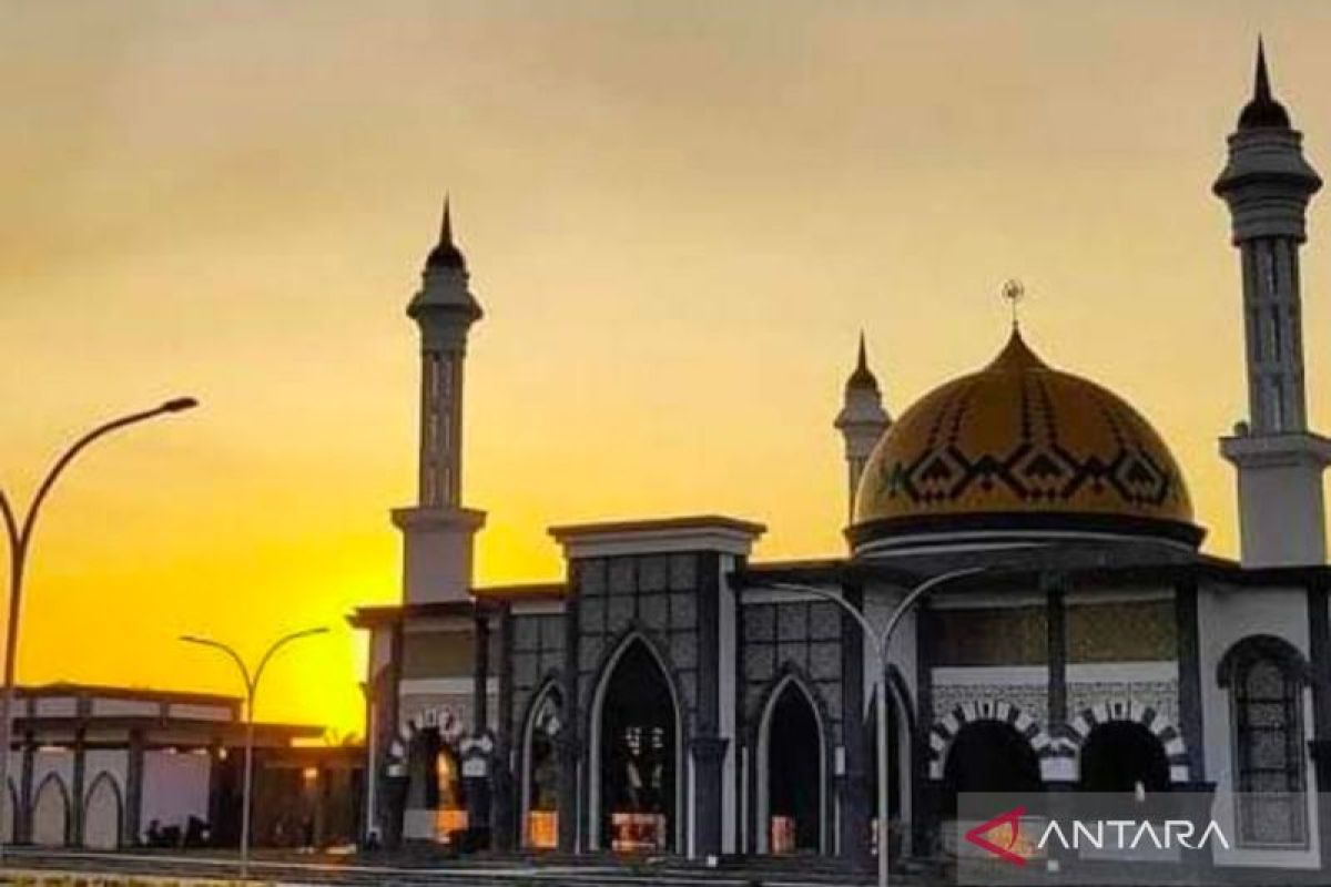 Mukomuko bantu Rp100 juta bangun dua masjid