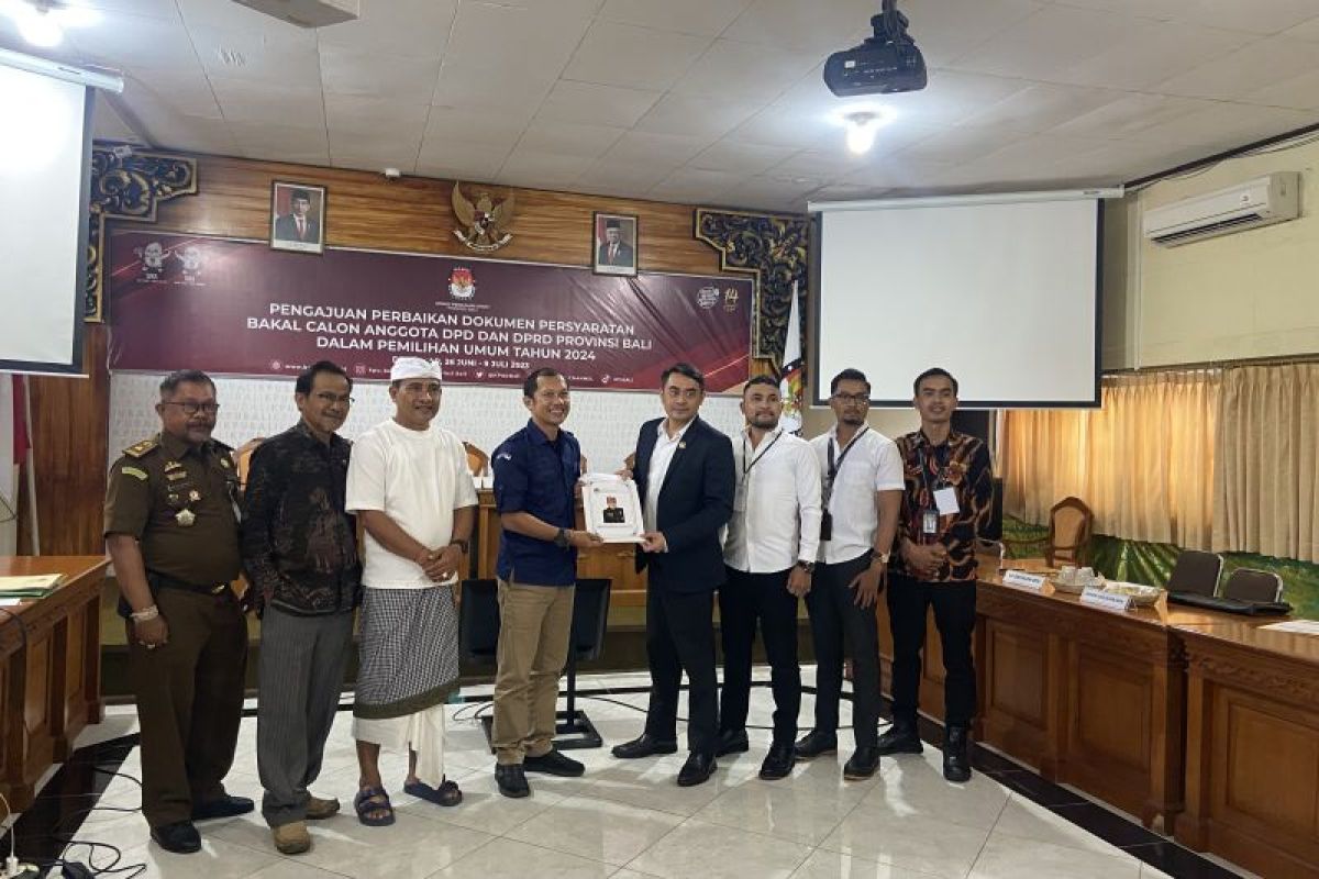 KPU Bali: Arya Wedakarna baru diganti jika DPD ajukan surat permintaan
