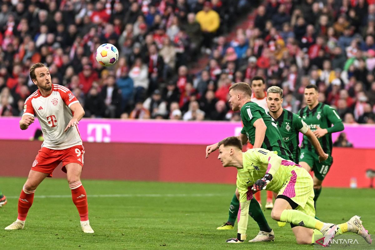 Liga Jerman - Bayern Muenchen kalahkan  Moenchengladbach 3-1