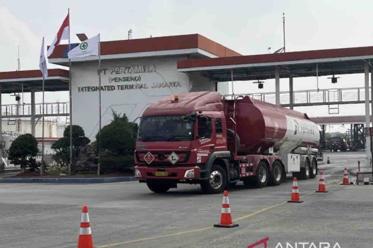 Legislator mendukung Pertamina tidak naikkan harga BBM nonsubsidi