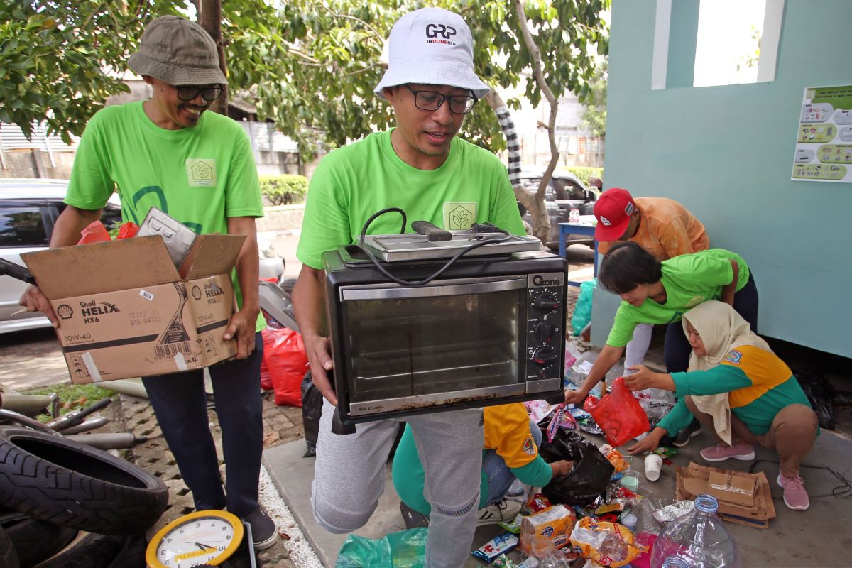 Pendidikan digital hasilkan sampah elektronik yang merusak lingkungan