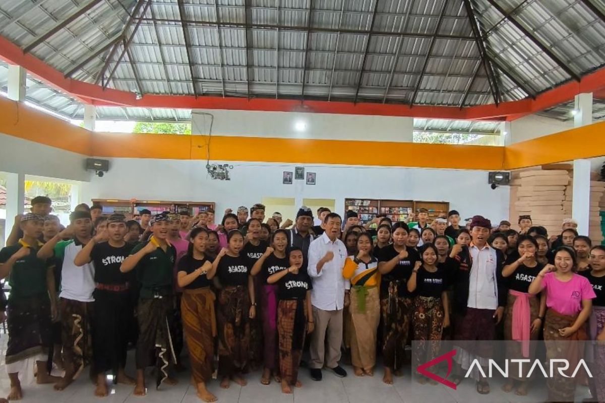 Pastika motivasi para siswa di Bali agar miliki keistimewaan