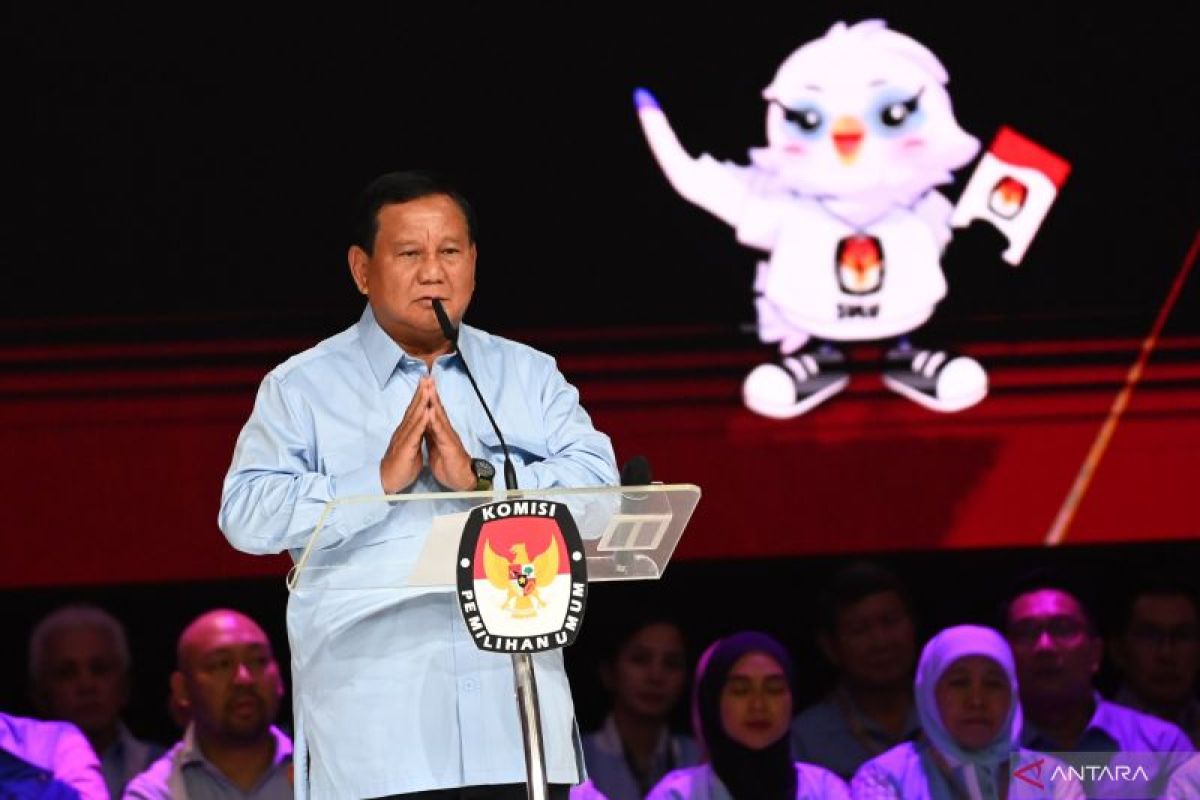 Prabowo mohon maaf kepada dua rivalnya saat tutup debat kelima