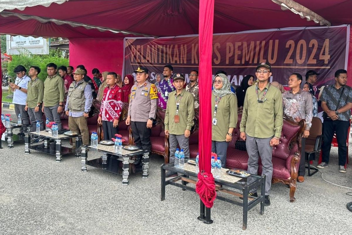 Ratusan KPPS Kecamatan Mandau dilantik dan ikuti pembekalan pemilu