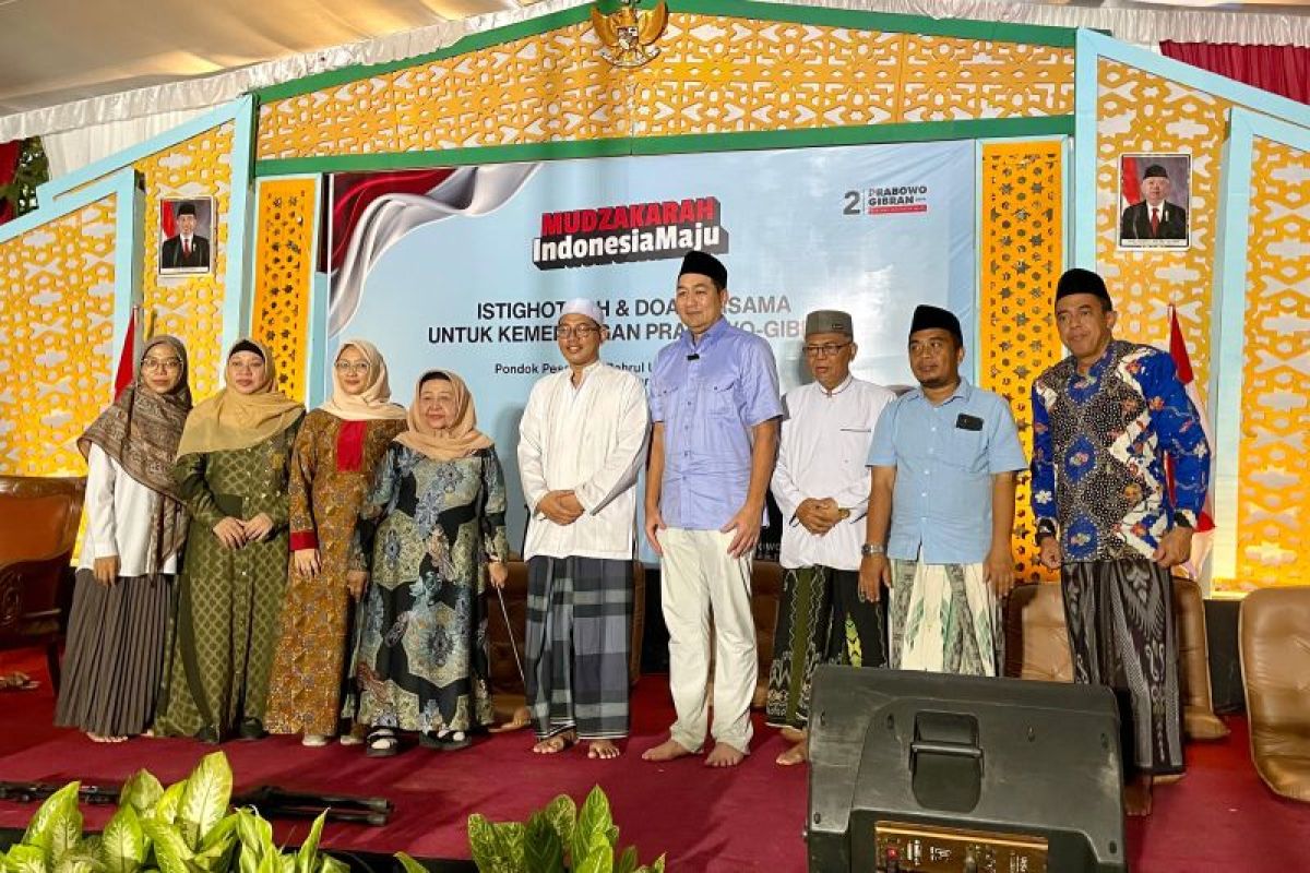 Mantan Mendag M Lutfi gaet dukungan ponpes dukung Prabowo-Gibran