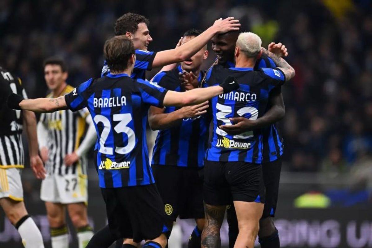 Inter Milan kini unggul tujuh poin dari Juventus