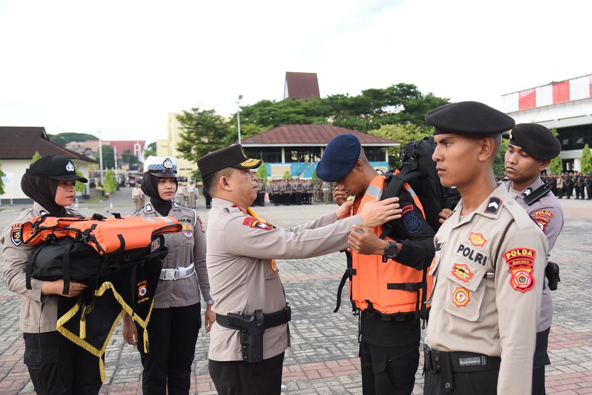 Polda Maluku dapat 500 jaket pelampung dukungan pengamanan pemilu