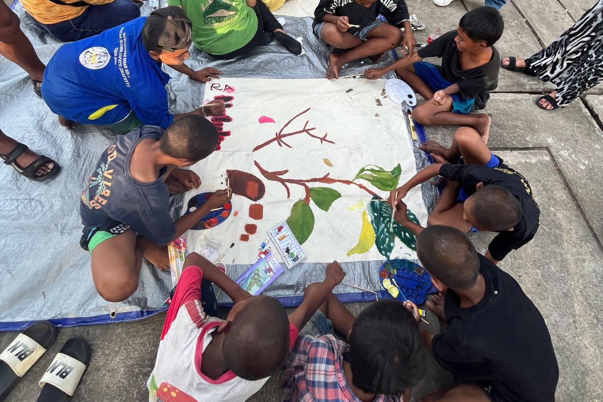 MCC adakan kelas edukasi kesenian bagi anak-anak di Ambon