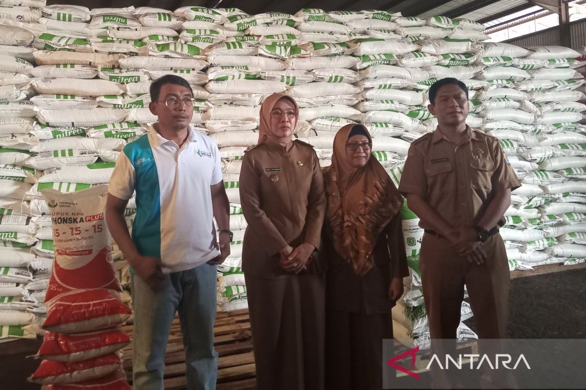 PT Pupuk Kujang sediakan pupuk murah bantu petani di Cirebon