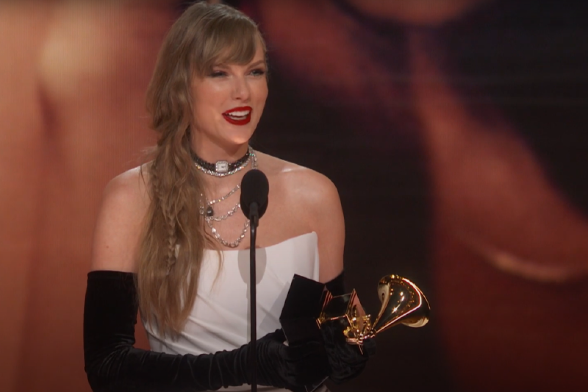 Taylor Swift terima Album Pop Terbaik Grammy dan umumkan album baru