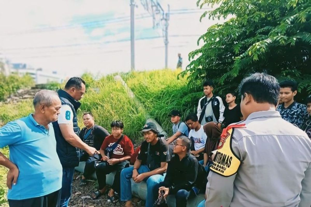 Pelajar tewas, polisi ingatkan warga tidak buat konten di bantaran rel kereta api