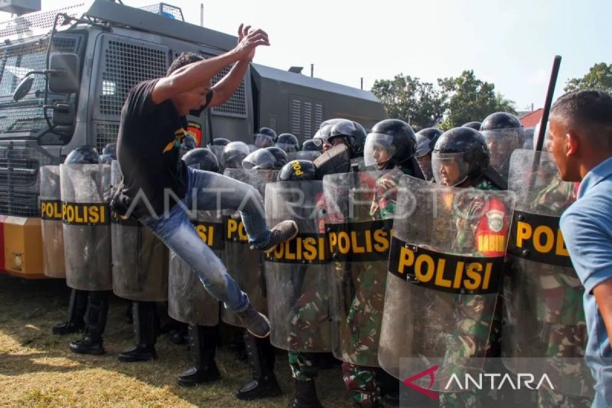 Korem Lilawangsa cek kesiapan TNI-Polri amankan pemilu lewat simulasi ricuh