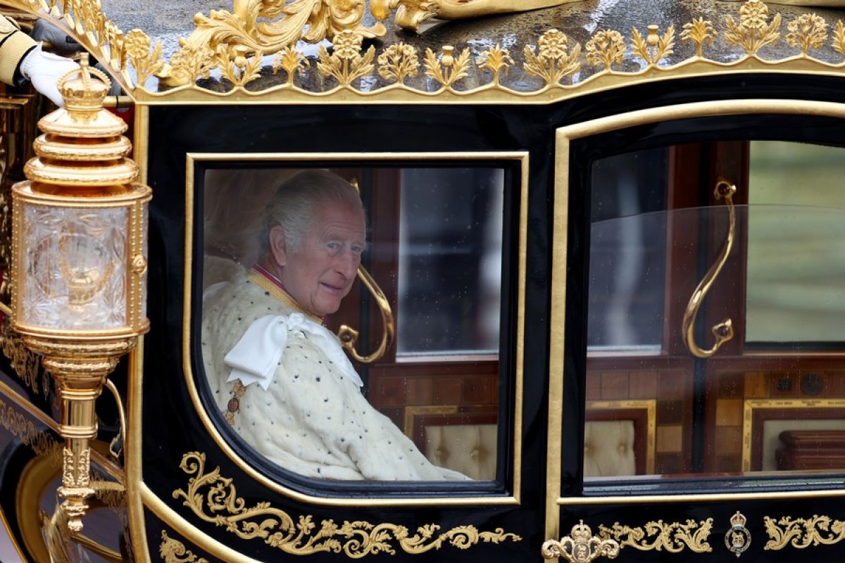 Istana Buckingham umumkan Raja Inggris Charles III didiagnosis kanker