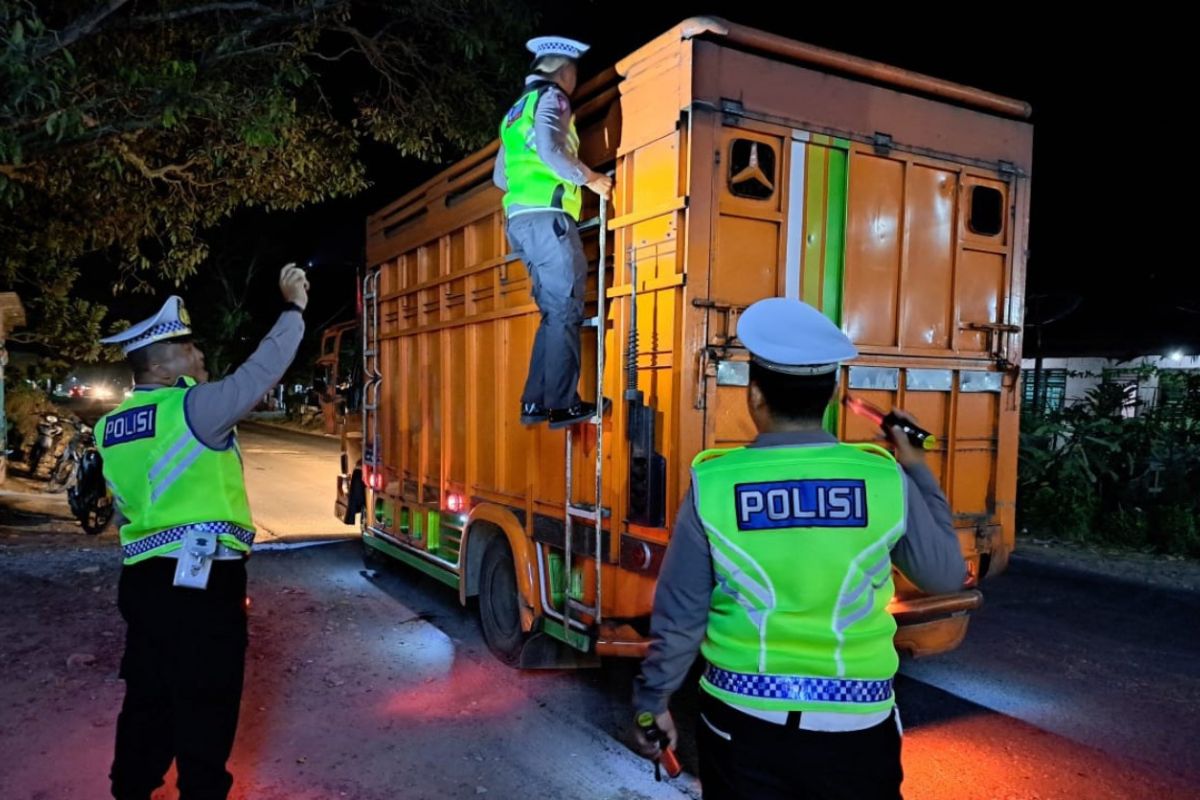 Polres Simalungun razia malam hari antisipasi balap liar dan peredaran narkoba