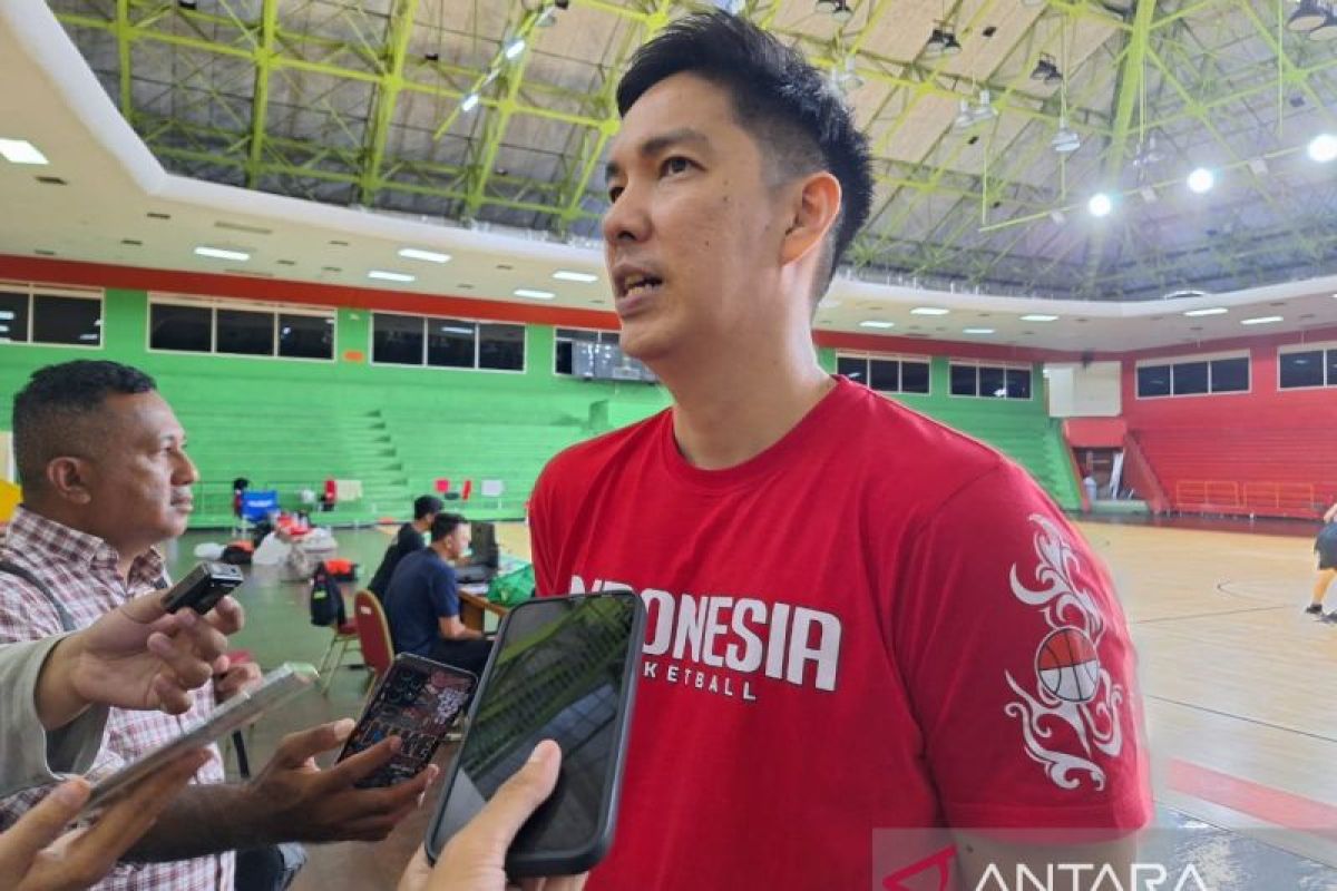 Basketball team holds first training for 2025 FIBA Asia Cup