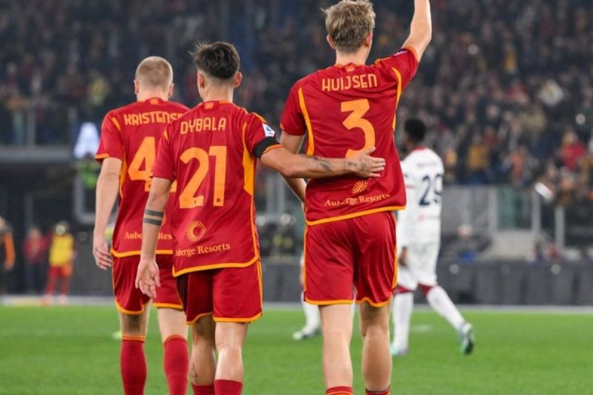 Tim AS Roma mencatatkan kemenangan skor 4-0 atas Cagliari