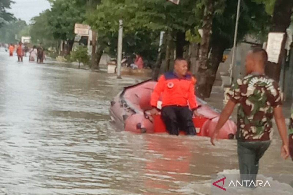 Tanggul Sungai  Jragung Grobogan jebol, banjir rendam pemukiman dan lahan pertanian