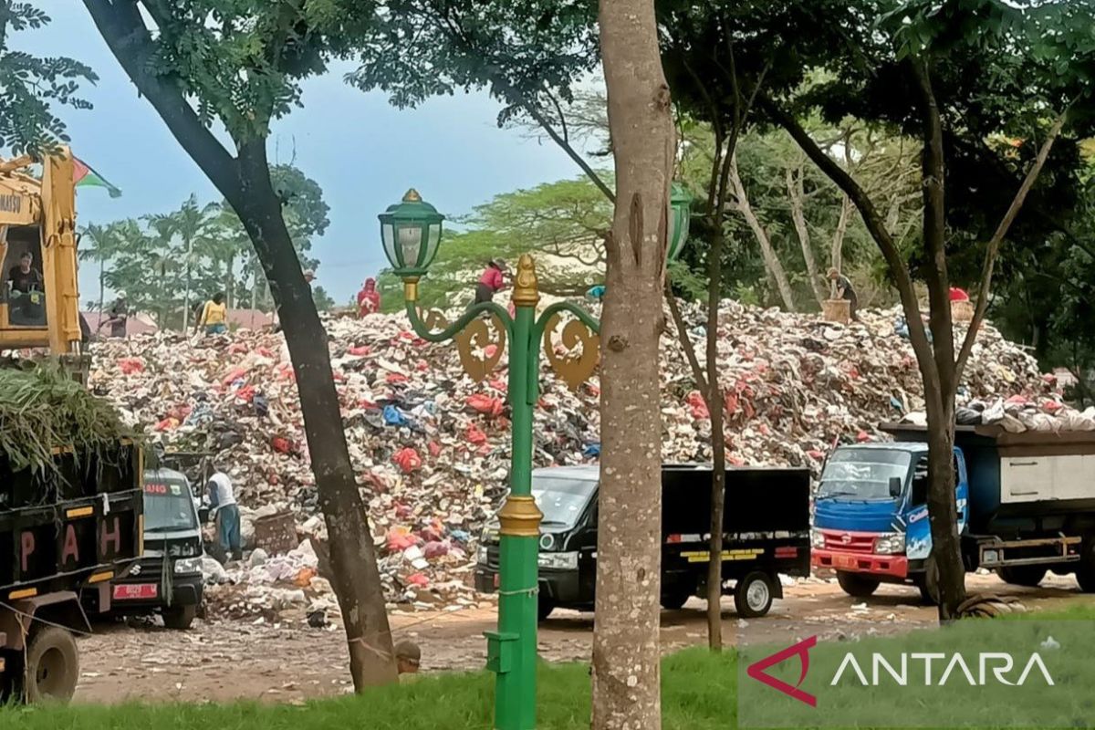 Pemkab Cianjur perpanjang status darurat sampah sampai 9 Februari