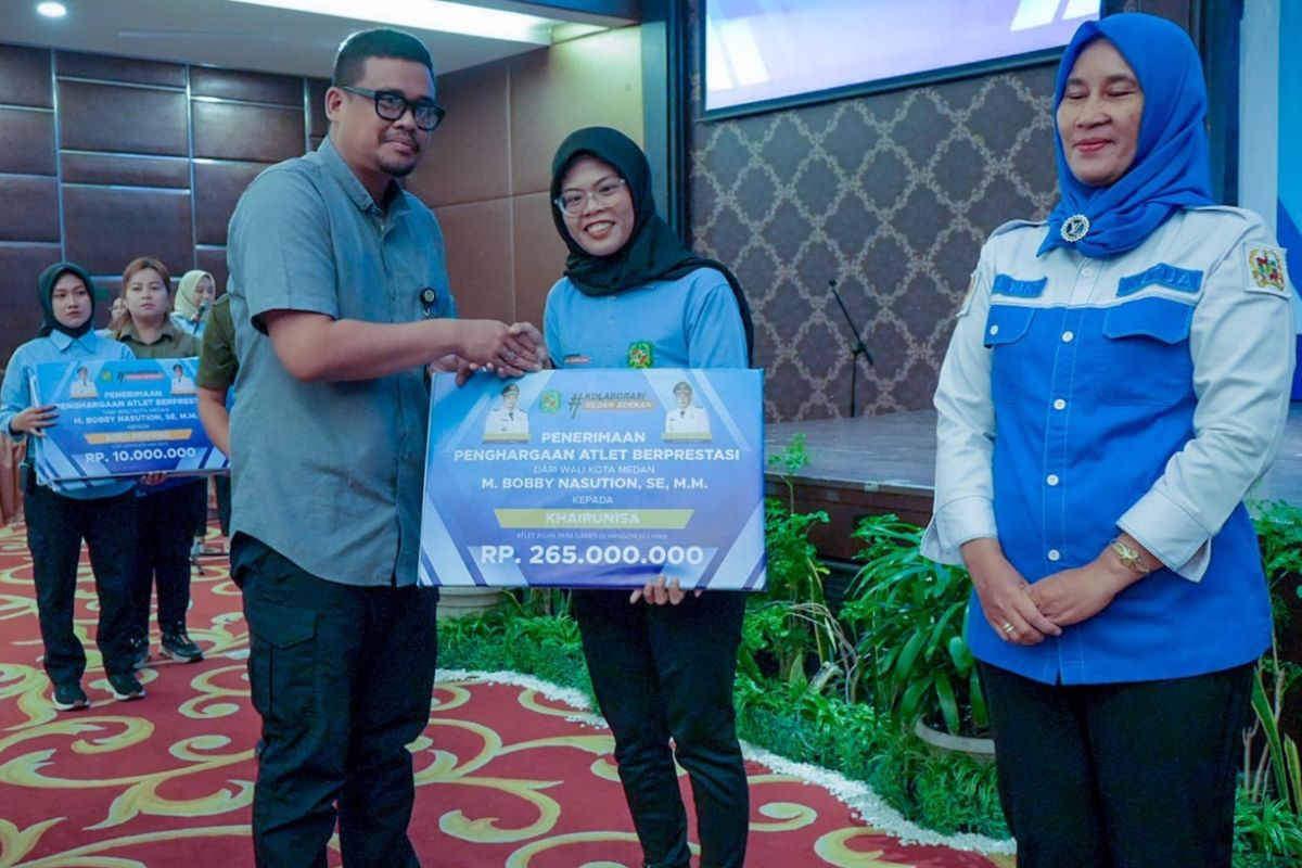Wali Kota Medan beri penghargaan kepada 211 insan olahraga berpertasi
