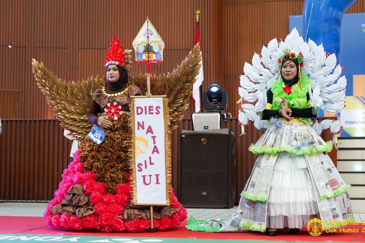 UI pamerkan 15 busana berbahan dasar daur ulang