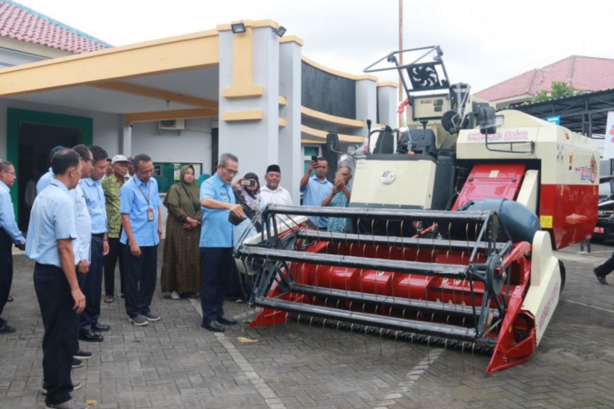 DKPP Bantul salurkan bantuan 88 alat mesin pertanian untuk kelompok tani