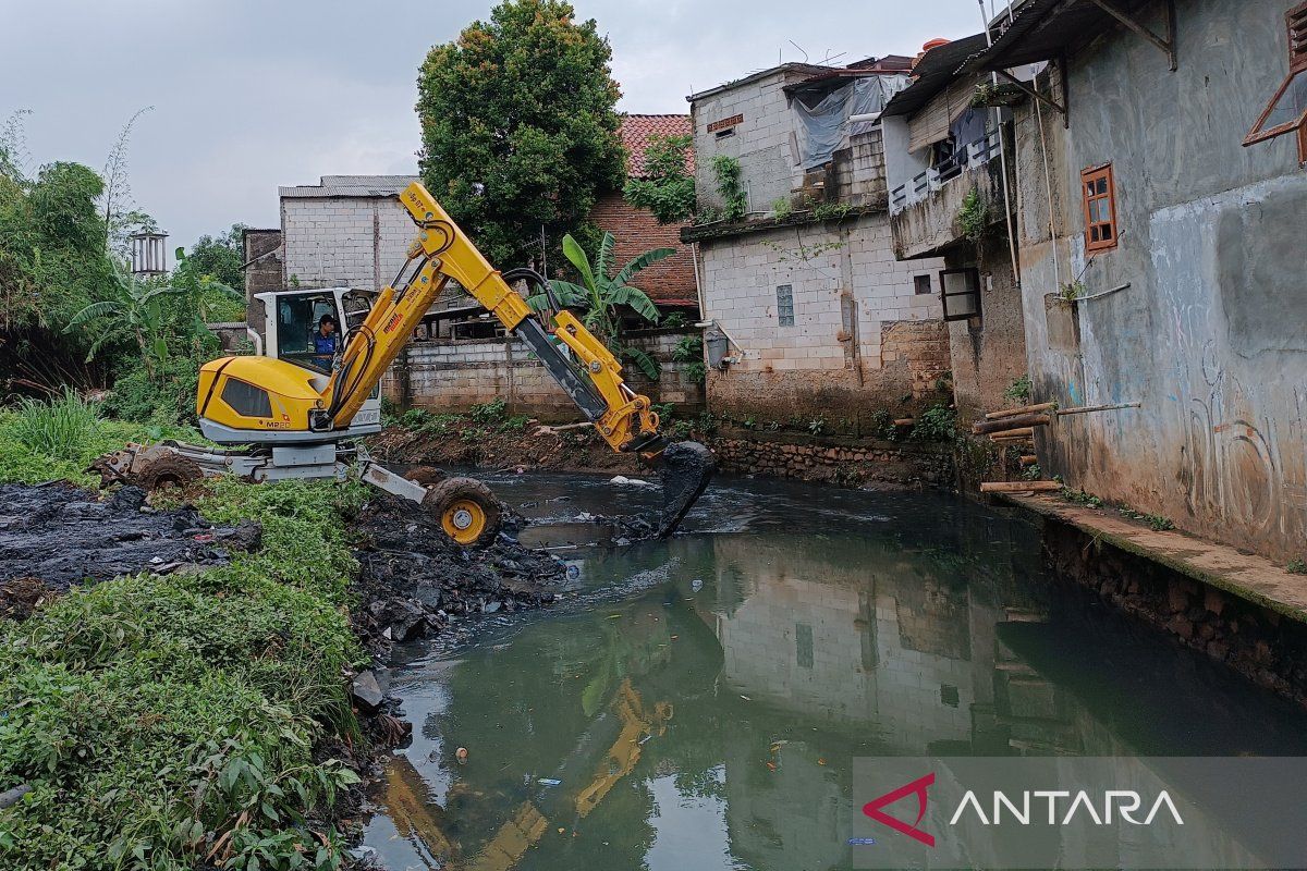 Pemkot Jaksel akui turap Kali Sarua terbentur kepemilikan tanah