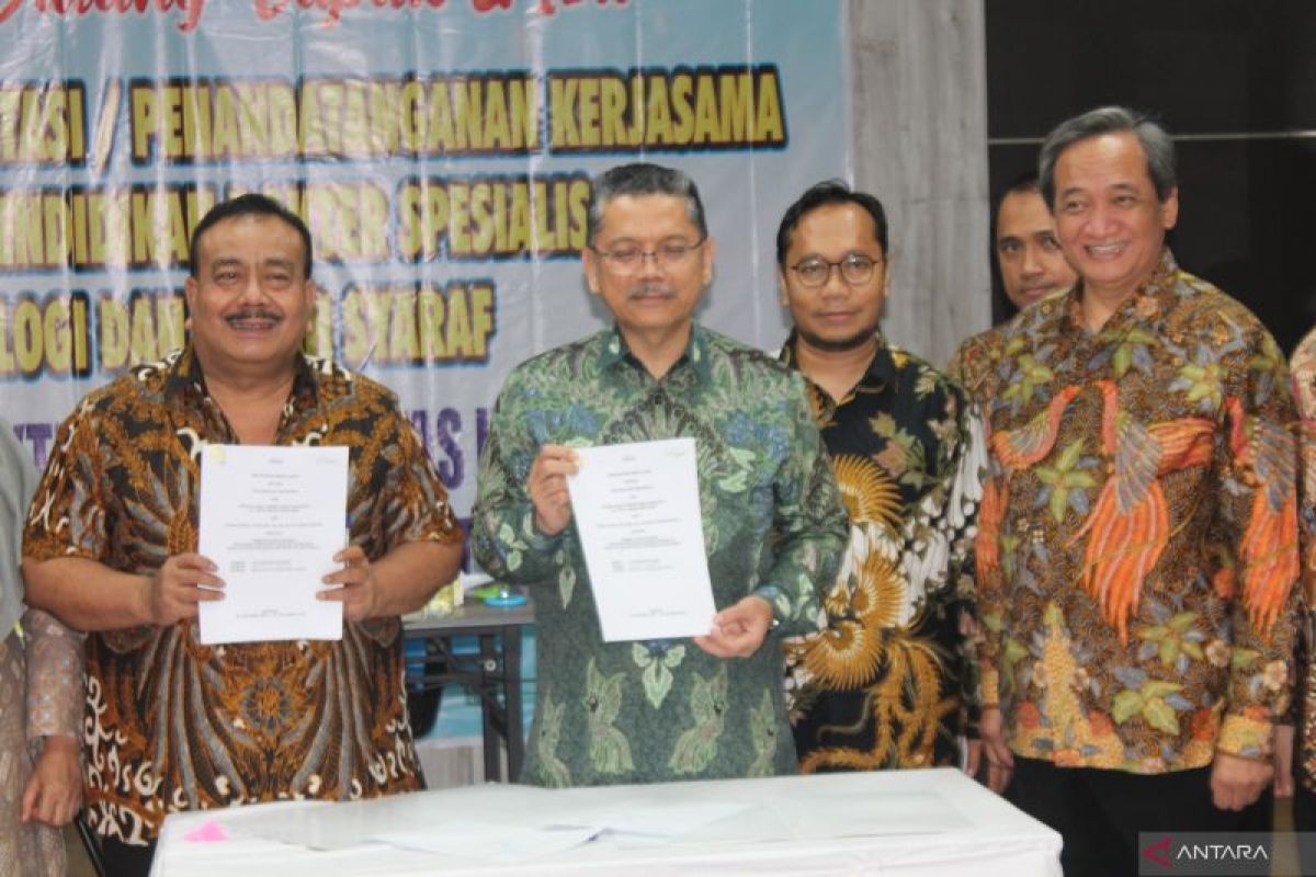 FKUI jalin kerjasama pendidikan neurologi dan bedah syaraf dengan RSOMH Bukittinggi