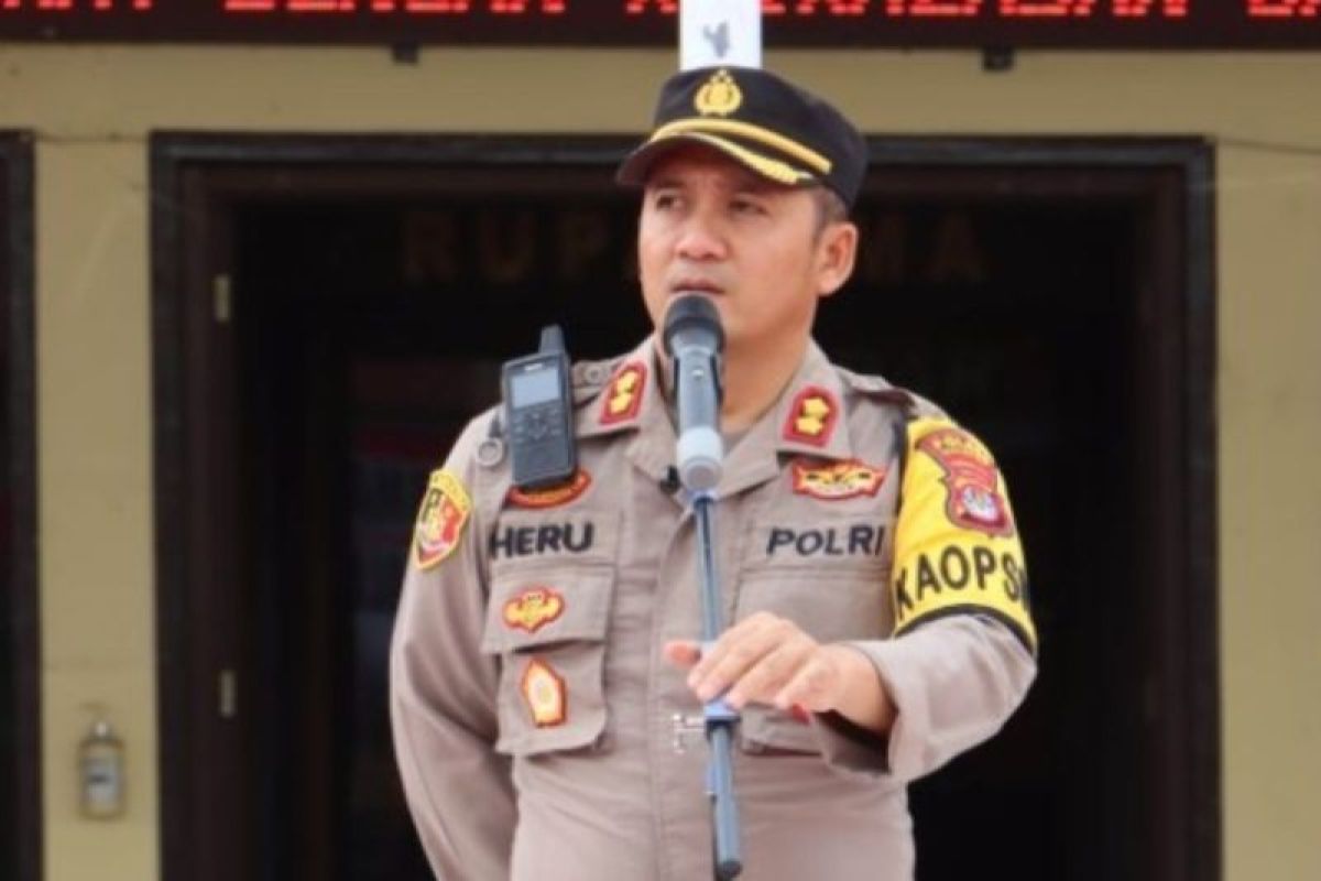 Polres Malinau Mengecek Perlengkapan Diri Untuk Pengamanan di TPS