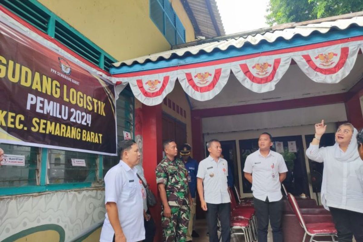 Wali Kota Semarang  cek gudang logistik pemilu di kecamatan