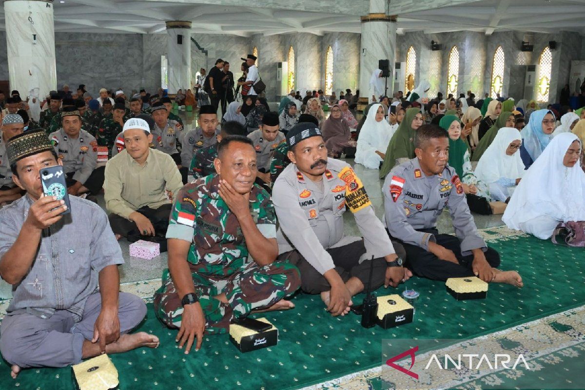 Umat Islam  Jayapura peringati Isra Mikraj di Masjid Raya Baiturrahim