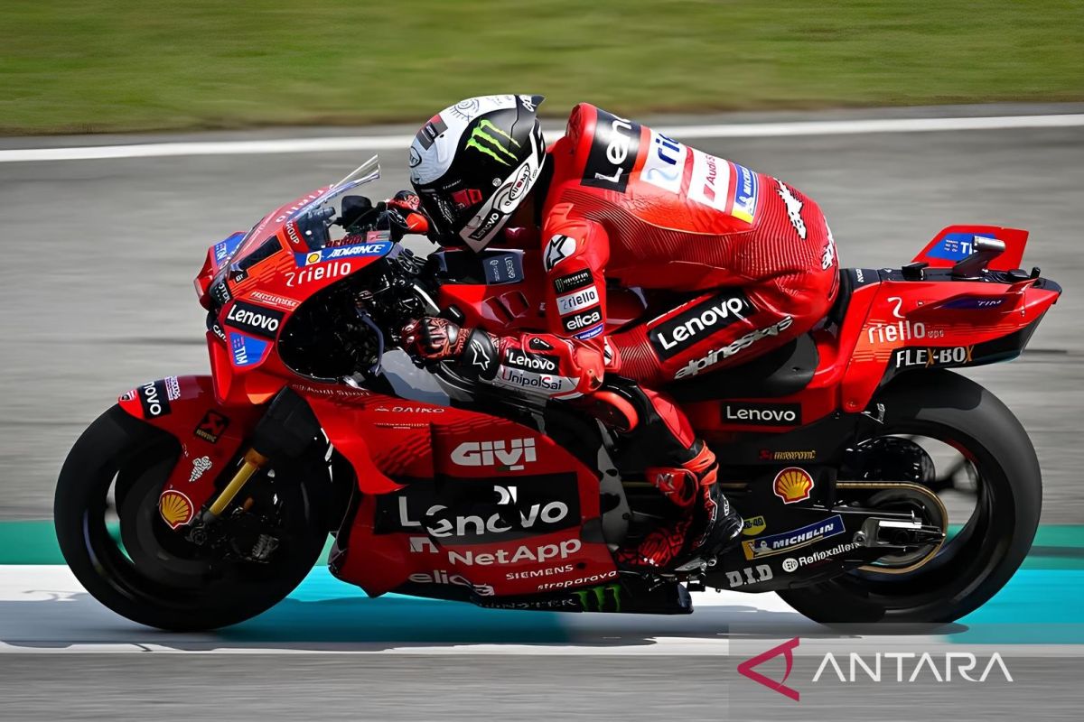 Pembalap MotoGP Francesco Bagnaia bertahan di Ducati sampai 2026