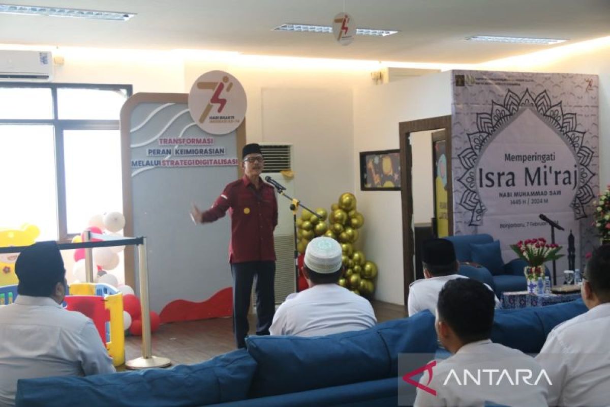 Shalat jadi sarana kebersamaan dan persatuan saat rayakan Isra Mi'raj