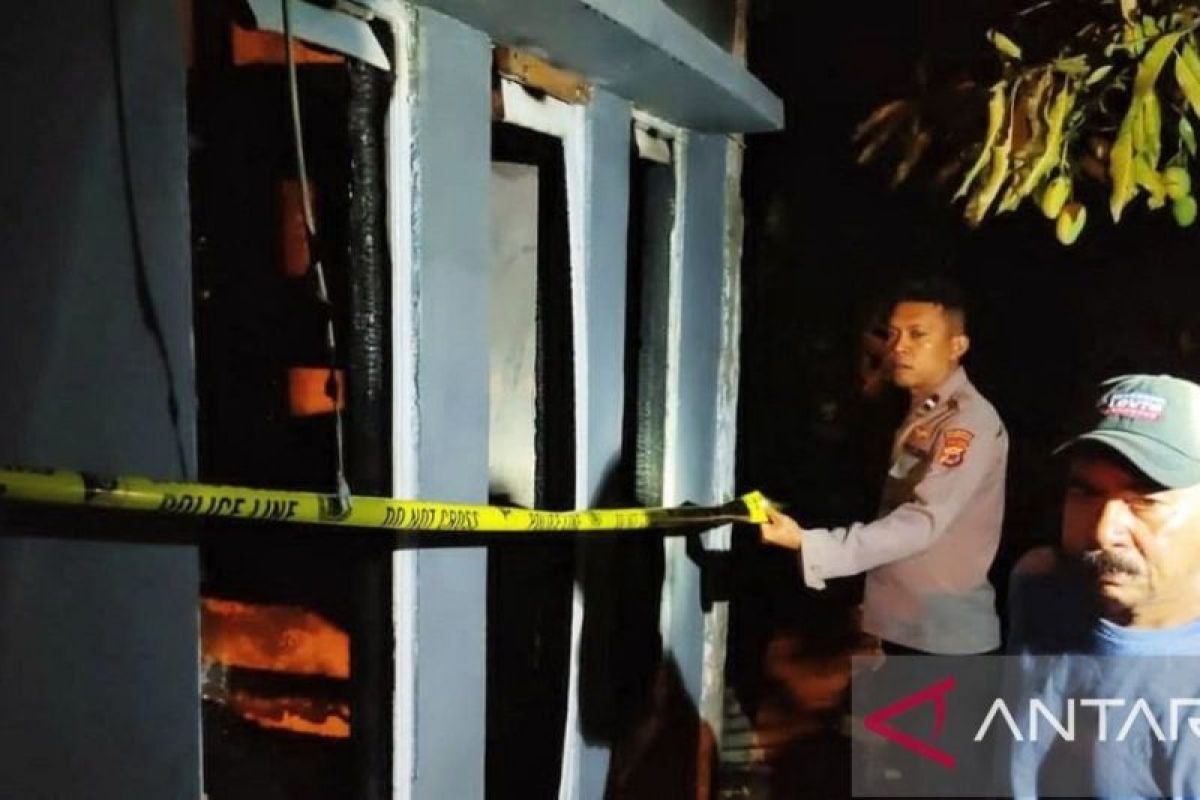 Satu keluarga di Ambon  selamat dari musibah kebakaran rumah