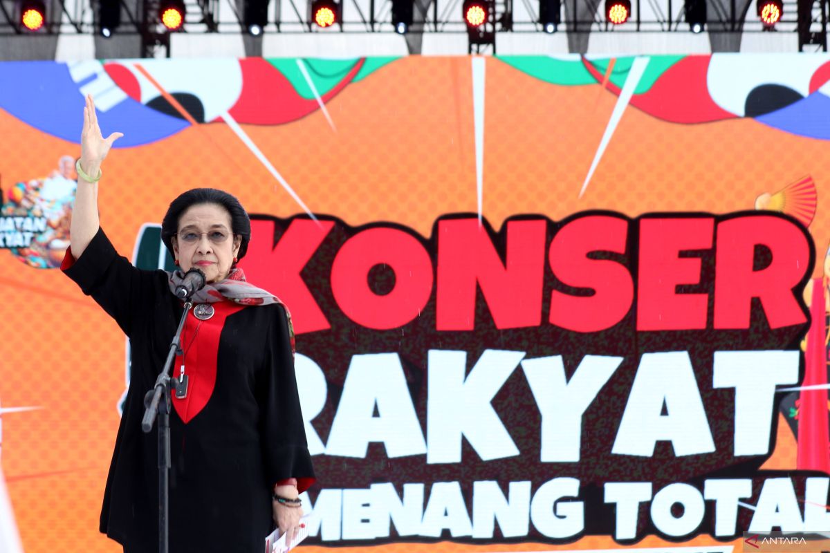 Pedangdut Nassar dan Megawati nyanyi-joget di Hajatan Rakyat