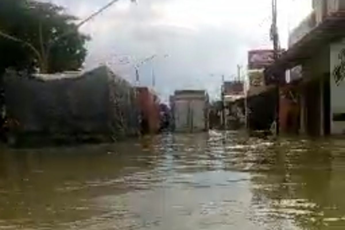 Banjir besar putus Jalur Pantura Timur dari Demak ke Kudus
