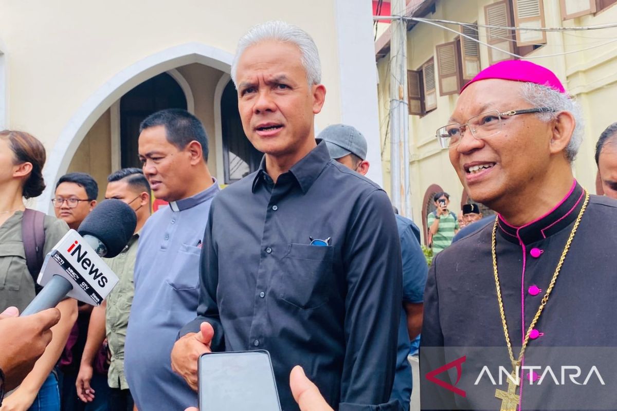 Ganjar temui Uskup  Bogor bahas soal harapan kesetaraan  dari masyarakat