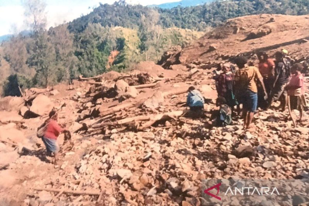 BNPB: Lima orang meninggal dunia dalam bencana longsor di Intan Jaya