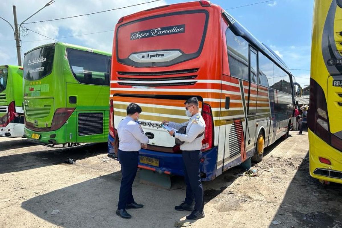 Angkutan pariwisata saat libur panjang diawasi ketat