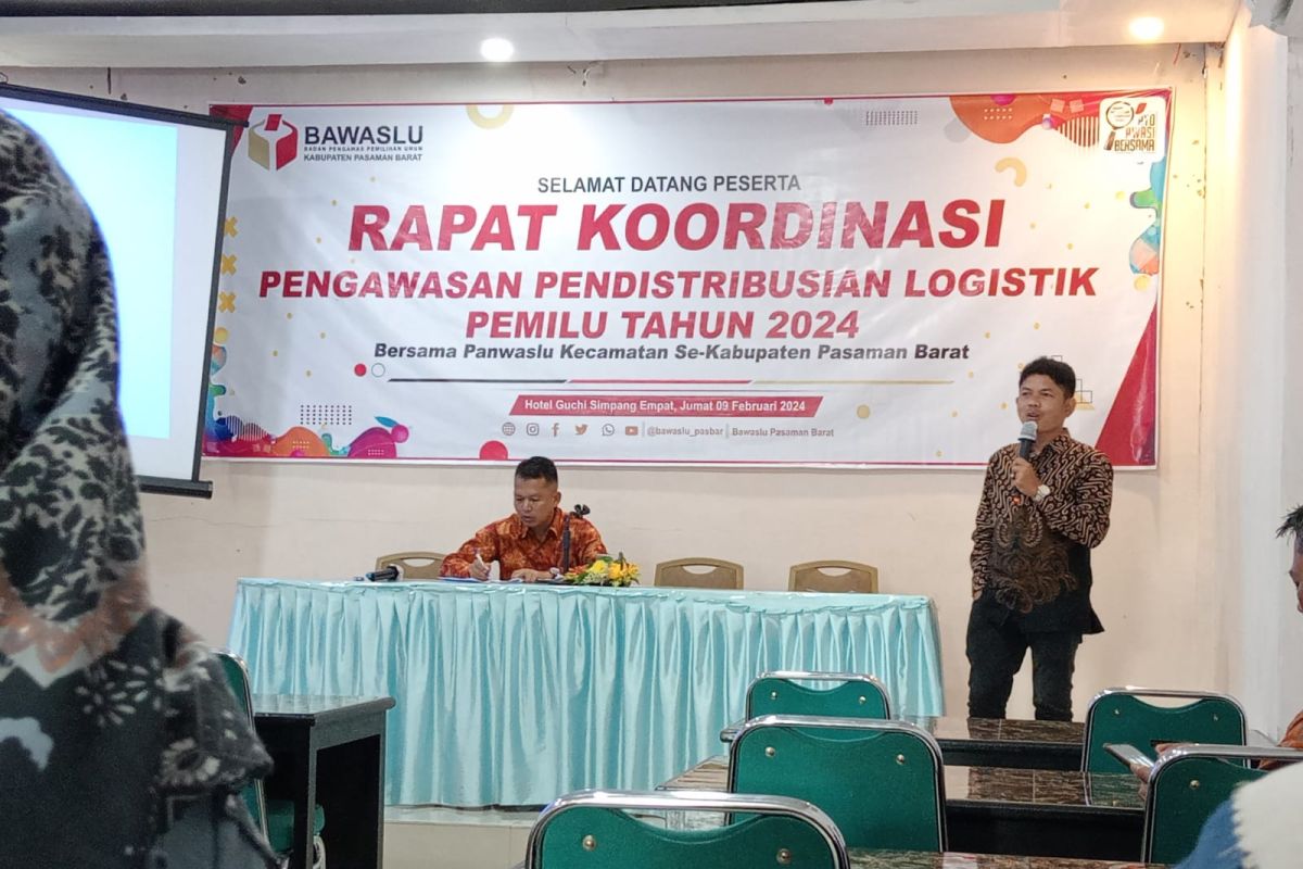 Bawaslu Pasaman Barat tekankan panwascam awasi logistik