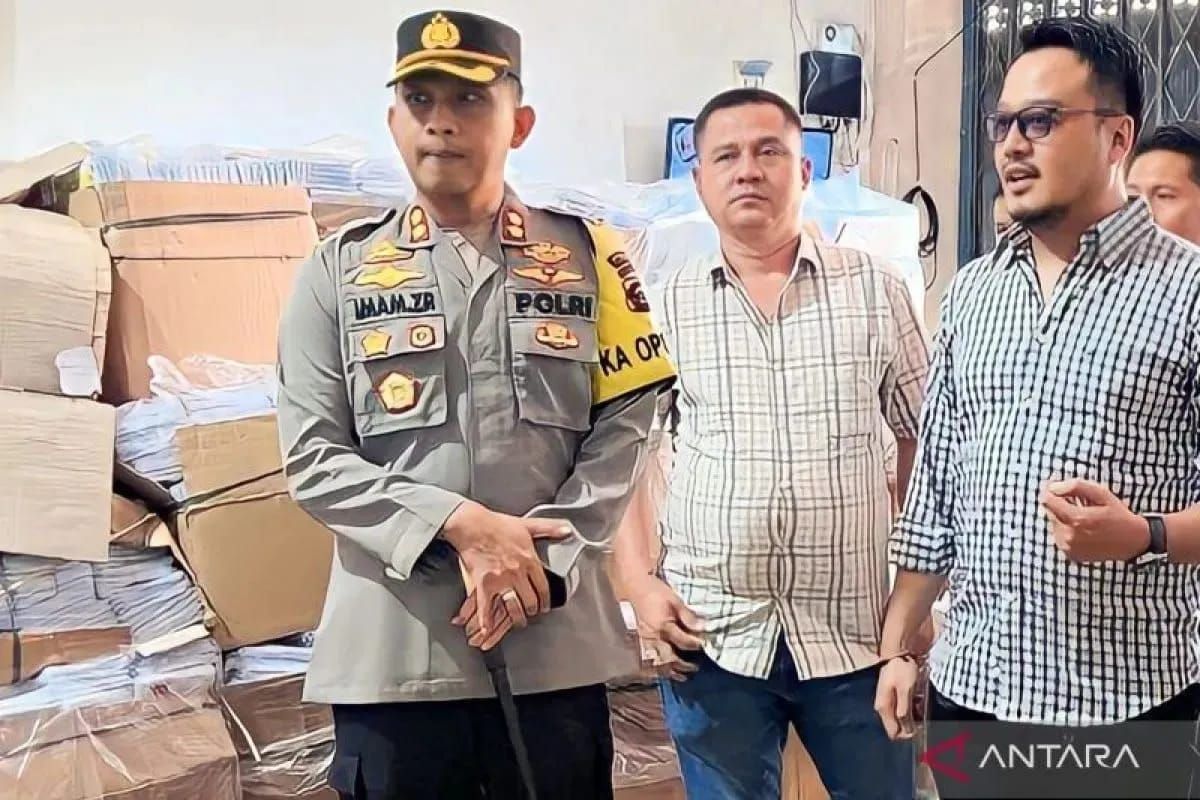 Kantor Pos Baturaja siapkan 26 truk pengangkut logistik Pemilu