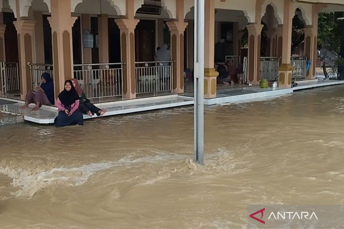 BPBD sebut 8.170 warga Kabupaten Demak mengungsi akibat banjir