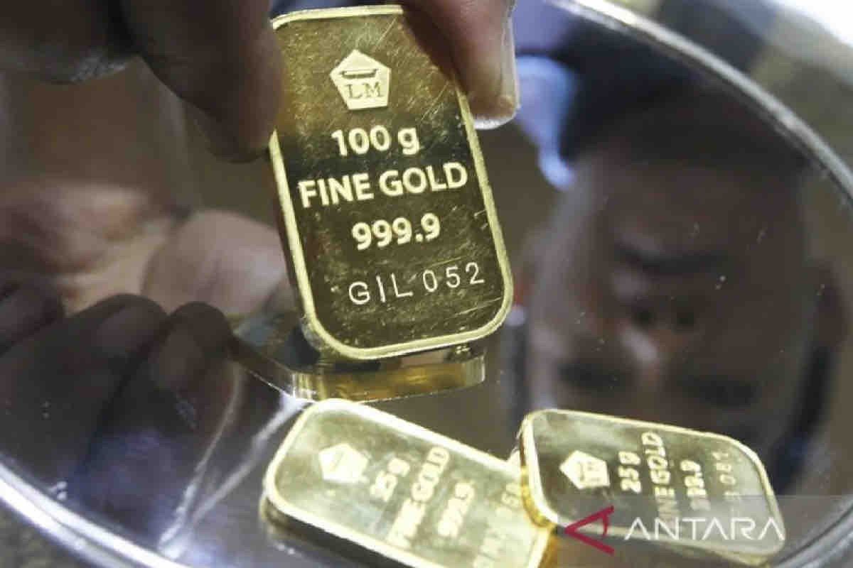 Harga emas Antam hari ini turun Rp1.000 jadi Rp1,135 juta per gram