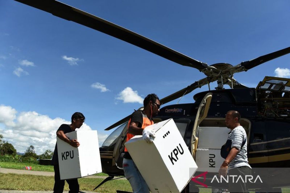 KPU siapkan opsi distribusi logistik pemilu gunakan helikopter