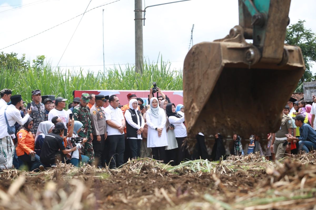 Khofifah targetkan tiga bulan pembangunan hunian korban banjir Banyuwangi