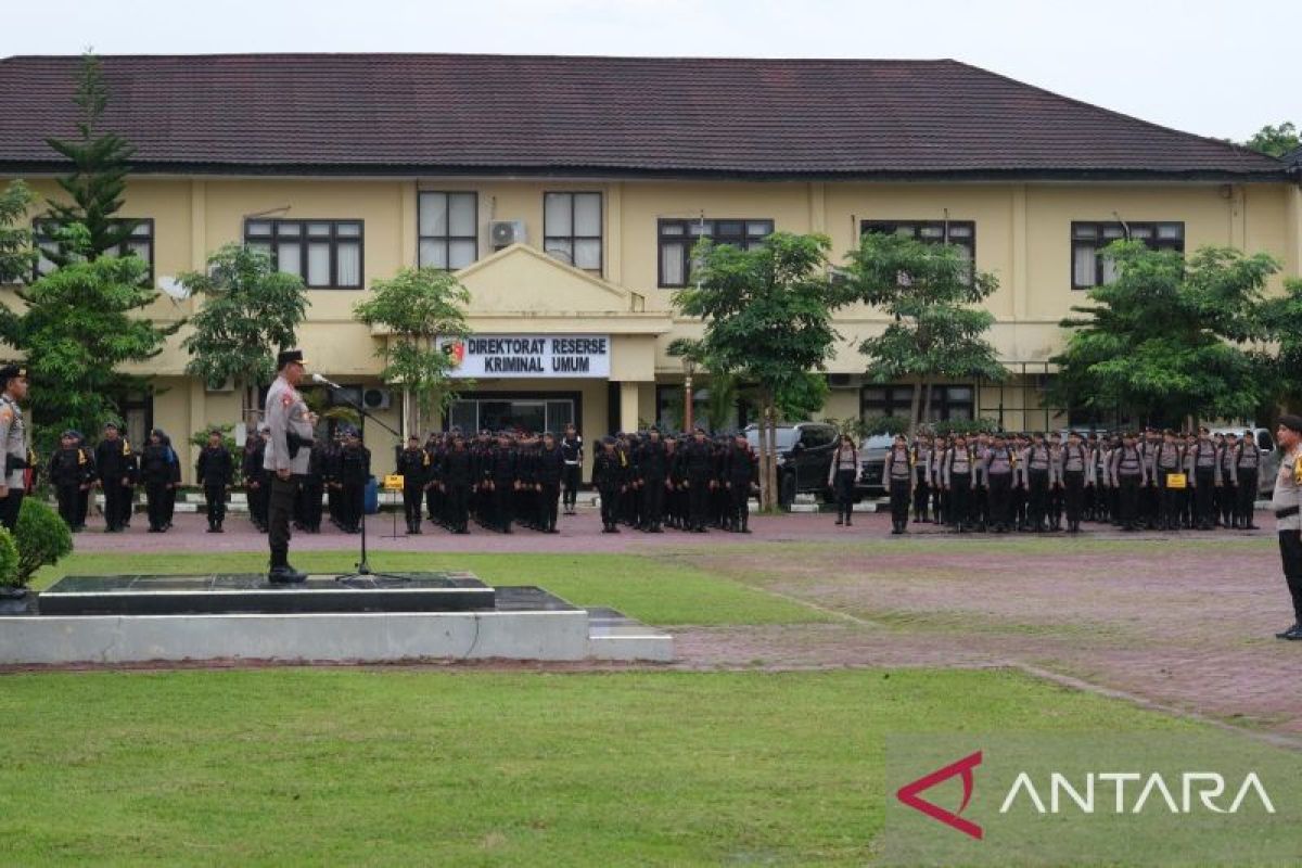 Kapolda Sultra pimpin apel pergeseran pasukan BKO pengamanan Pemilu