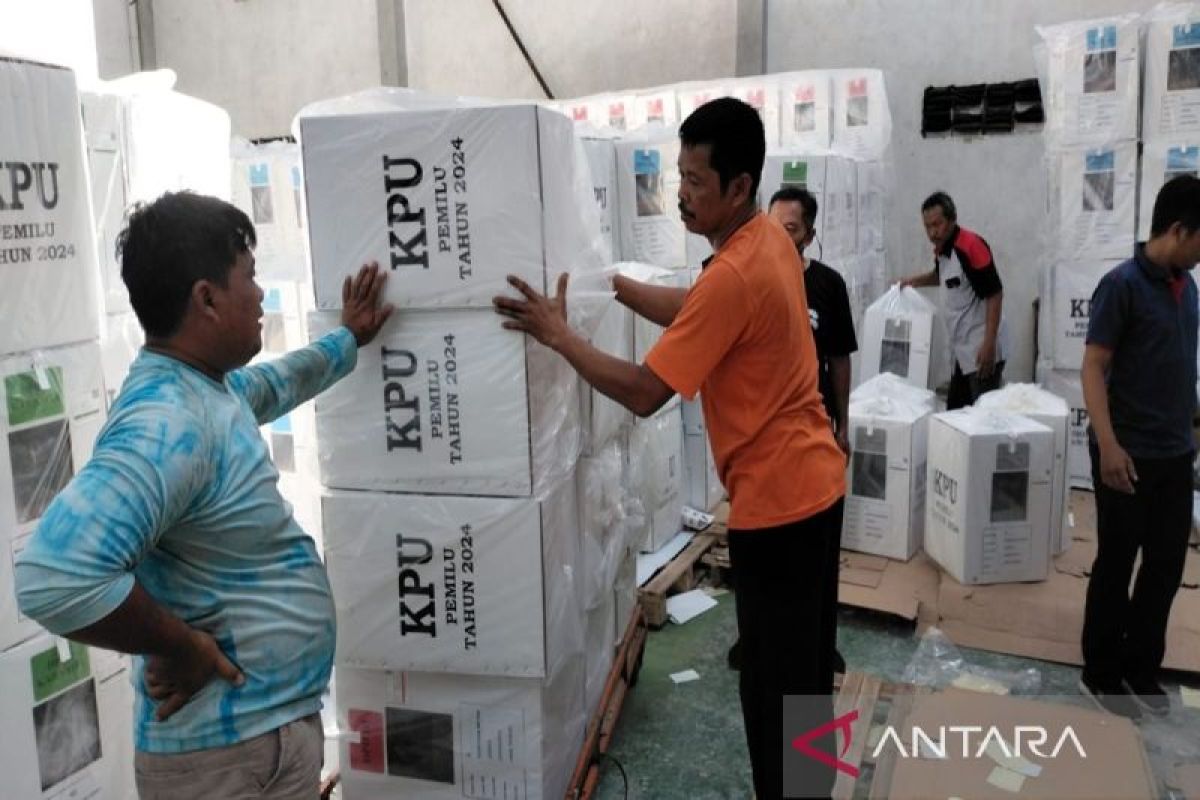 KPU Surakarta: Distribusi  logistik pemilu PPK ke PPS mulai dilakukan