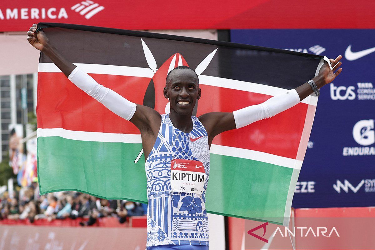 Pemegang rekor dunia maraton tewas akibat kecelakaan di Kenya