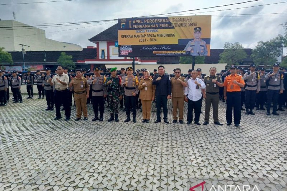 Apel pergeseran pasukan PAM Pemilu, Polresta Pangkalpinang dan Pemkot ikut periksa kondisi dan perlengkapan personil