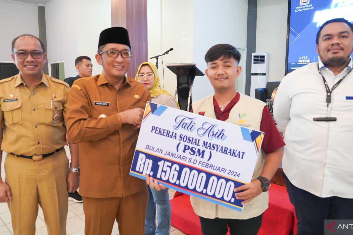 Padang salurkan tali asih Rp156 juta kepada pekerja sosial masyarakat