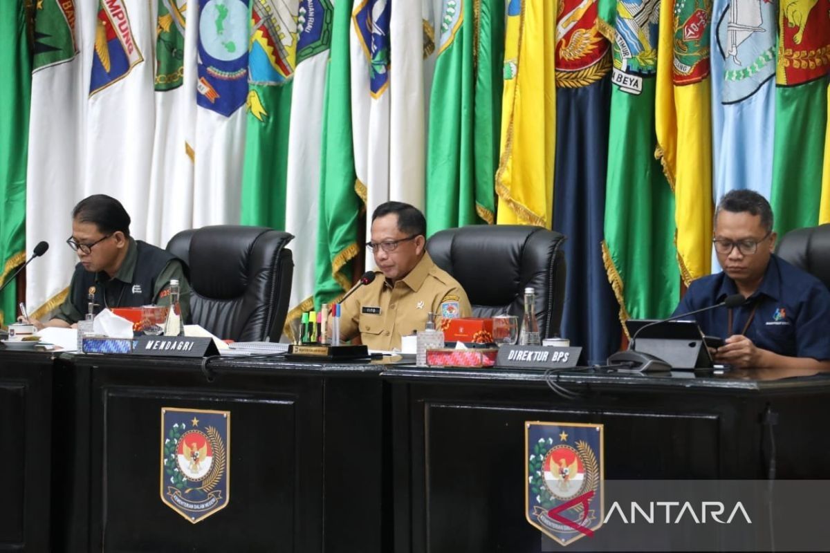 Mendagri Tito Karnavian ingatkan kepala daerah bantu distribusi logistik Pemilu 2024